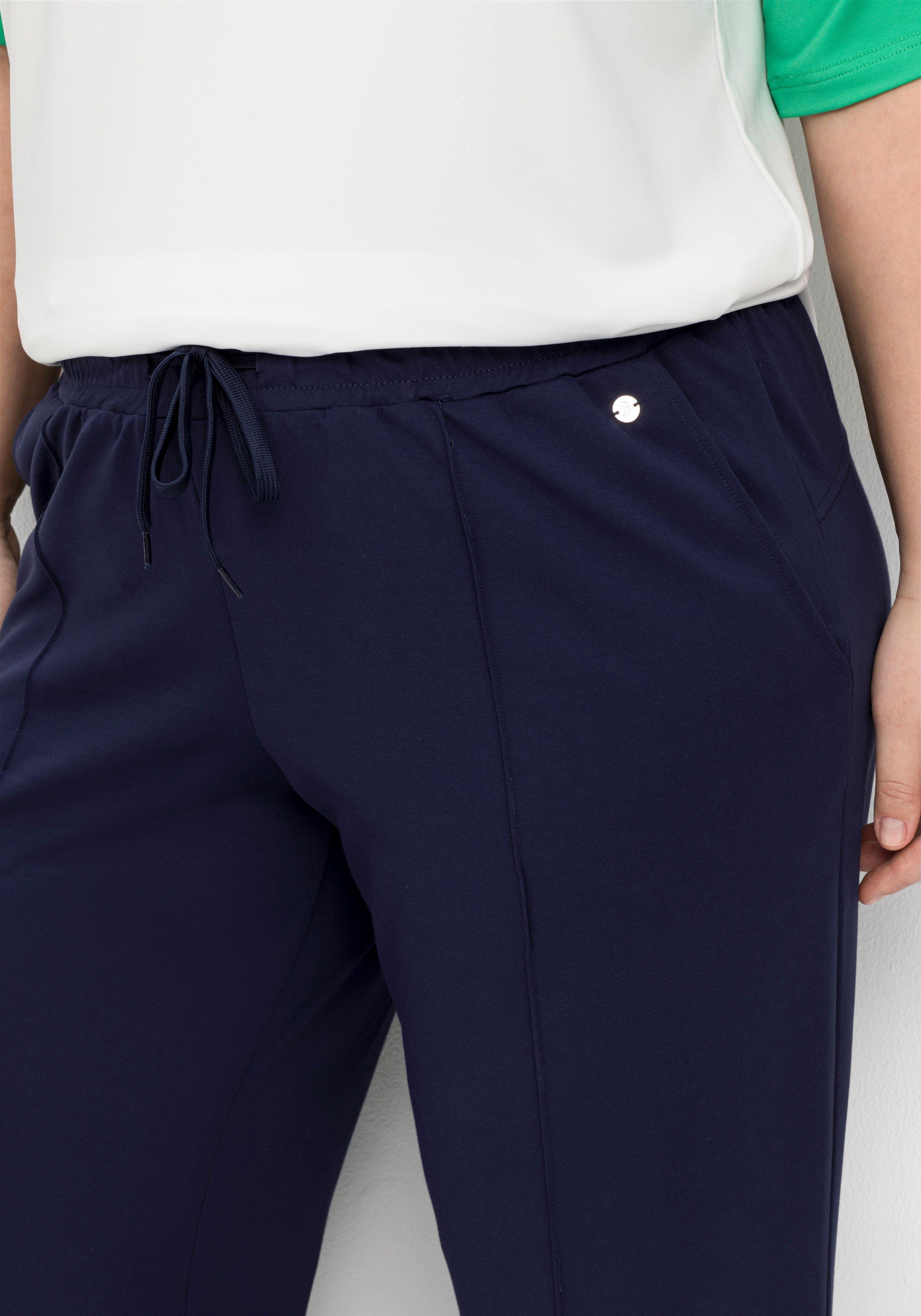 Weite Sporthose mit Teilungsnaht vorn