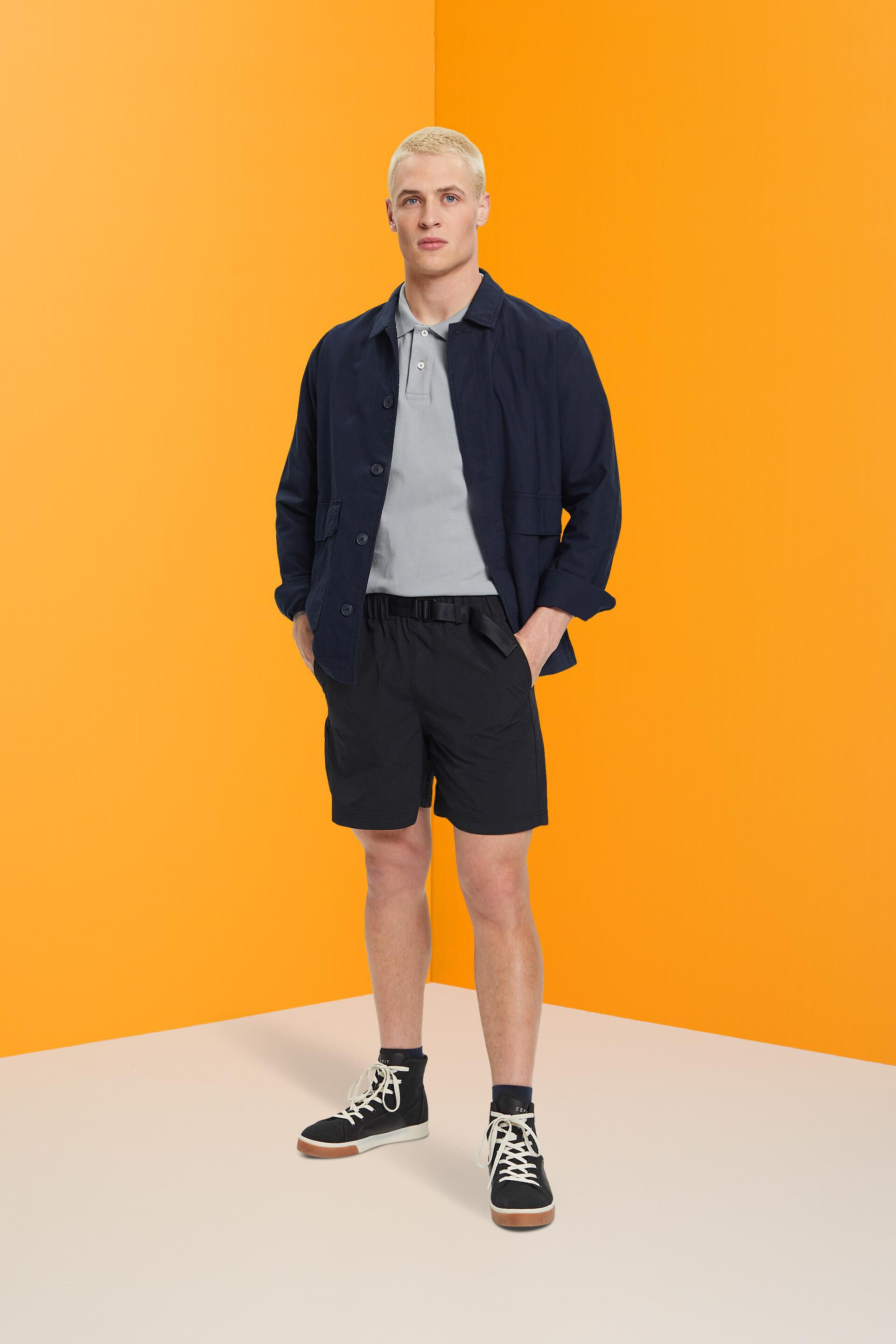 Short à ceinture intégrée