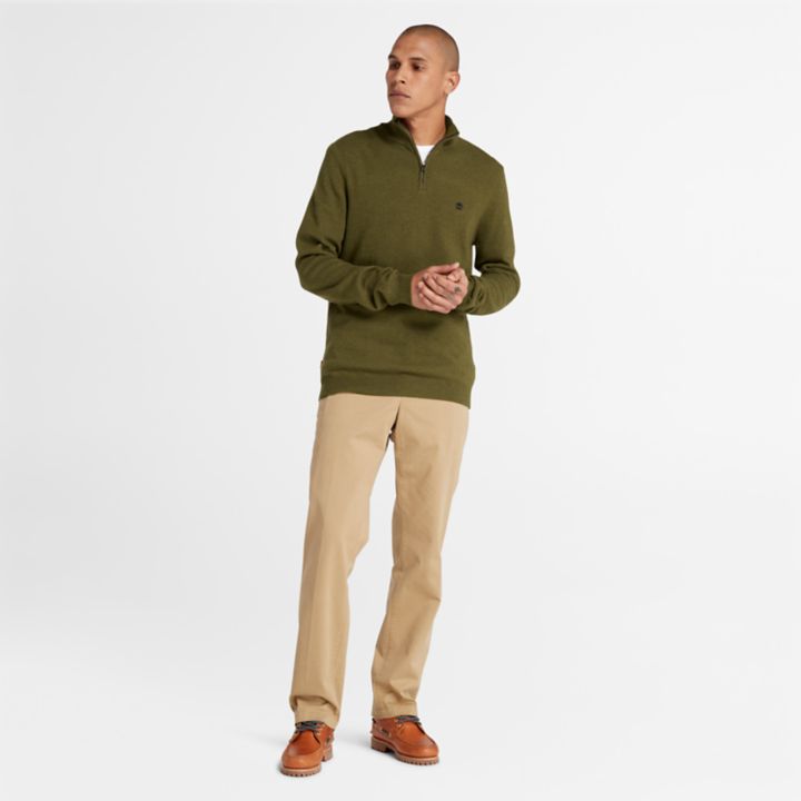 Suéter masculino Cohas Brook com zíper no pescoço, na cor verde.