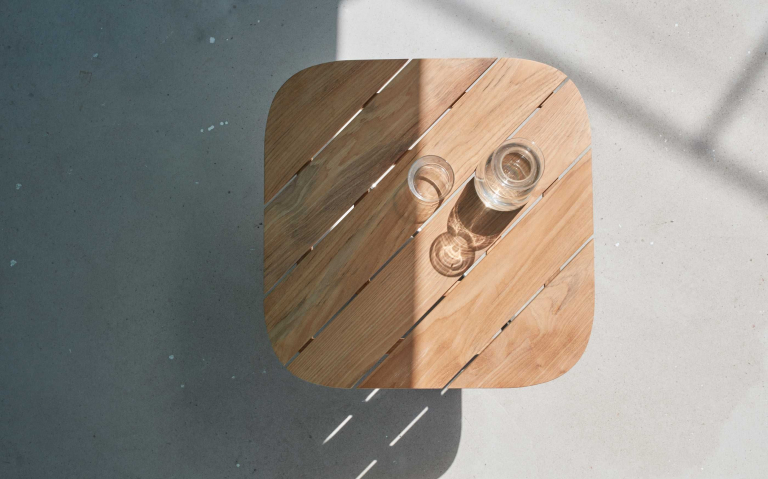 Fritz Hansen Lilium Lounge tuintafel 60x60