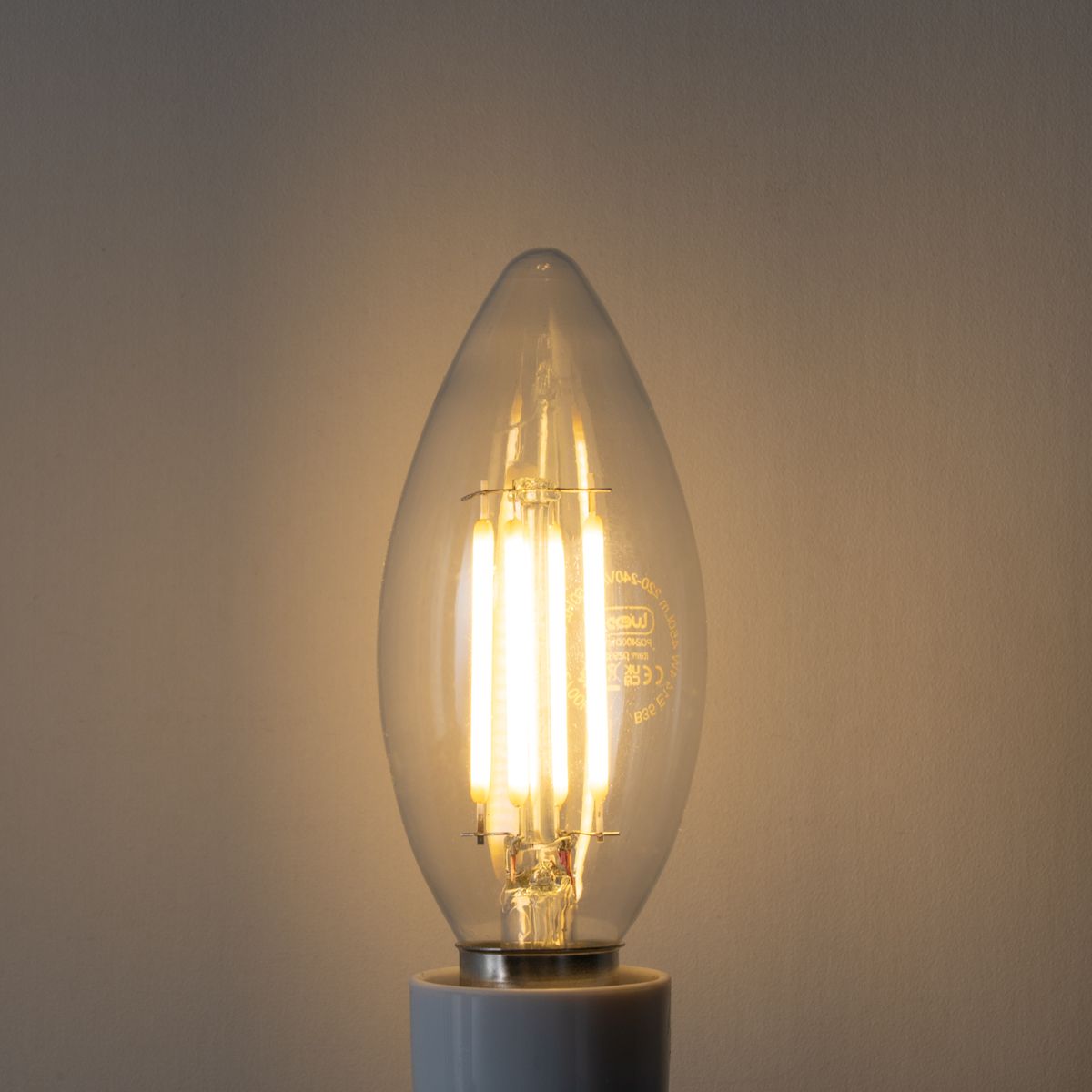 E14 3-staps dimbare LED lamp B35 helder 4W 450 lm 2700K