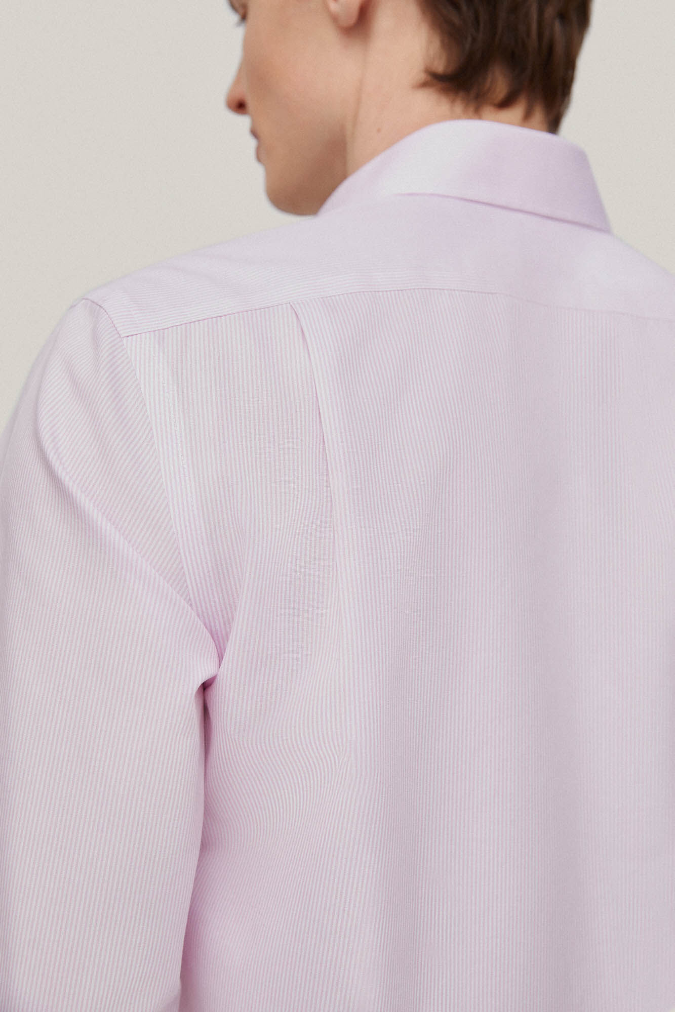 Camisa social listrada fina que não precisa passar + antimanchas - Rosa