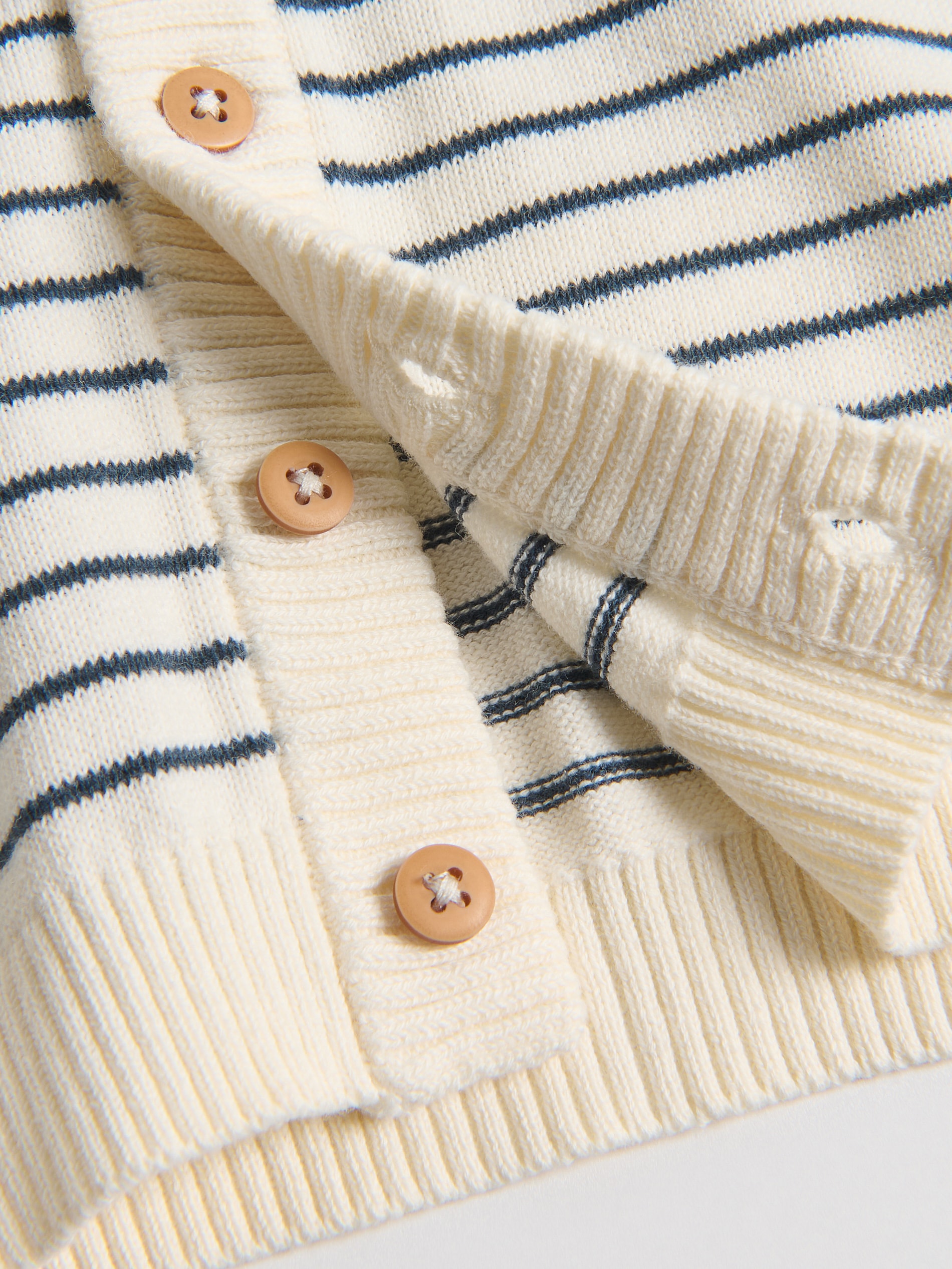 Gestreifter Cardigan