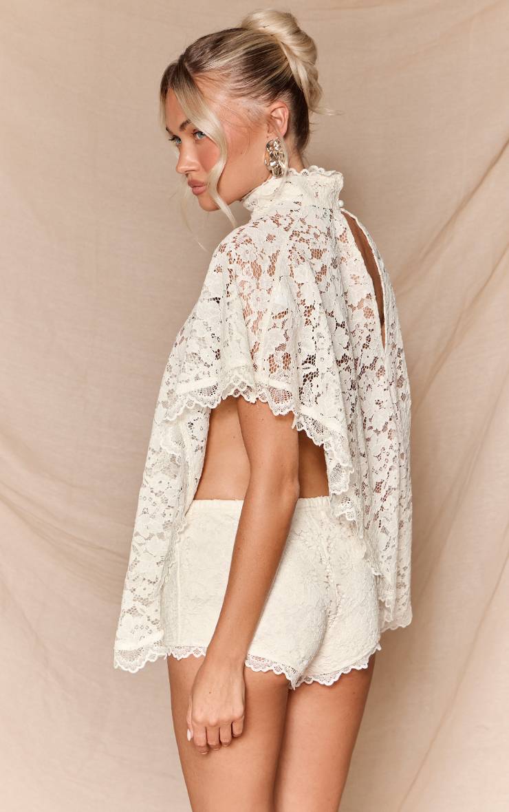 Chocolat Short Hot Pants En Dentelle Doublé Crème