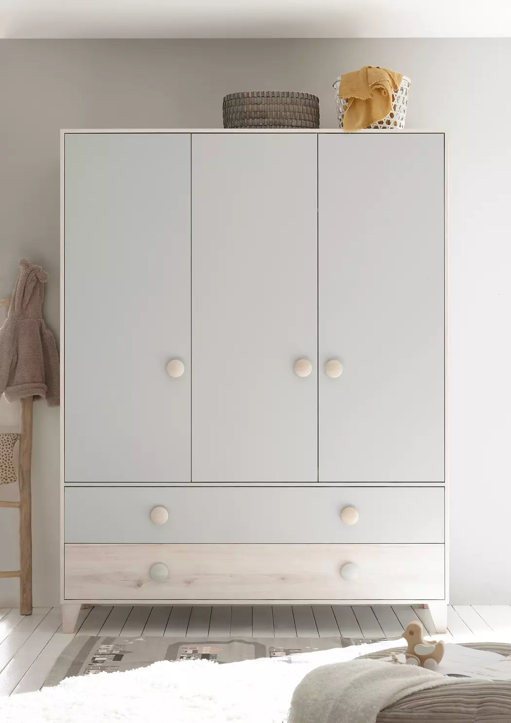 Kleiderschrank Fien 155 x 58 cm