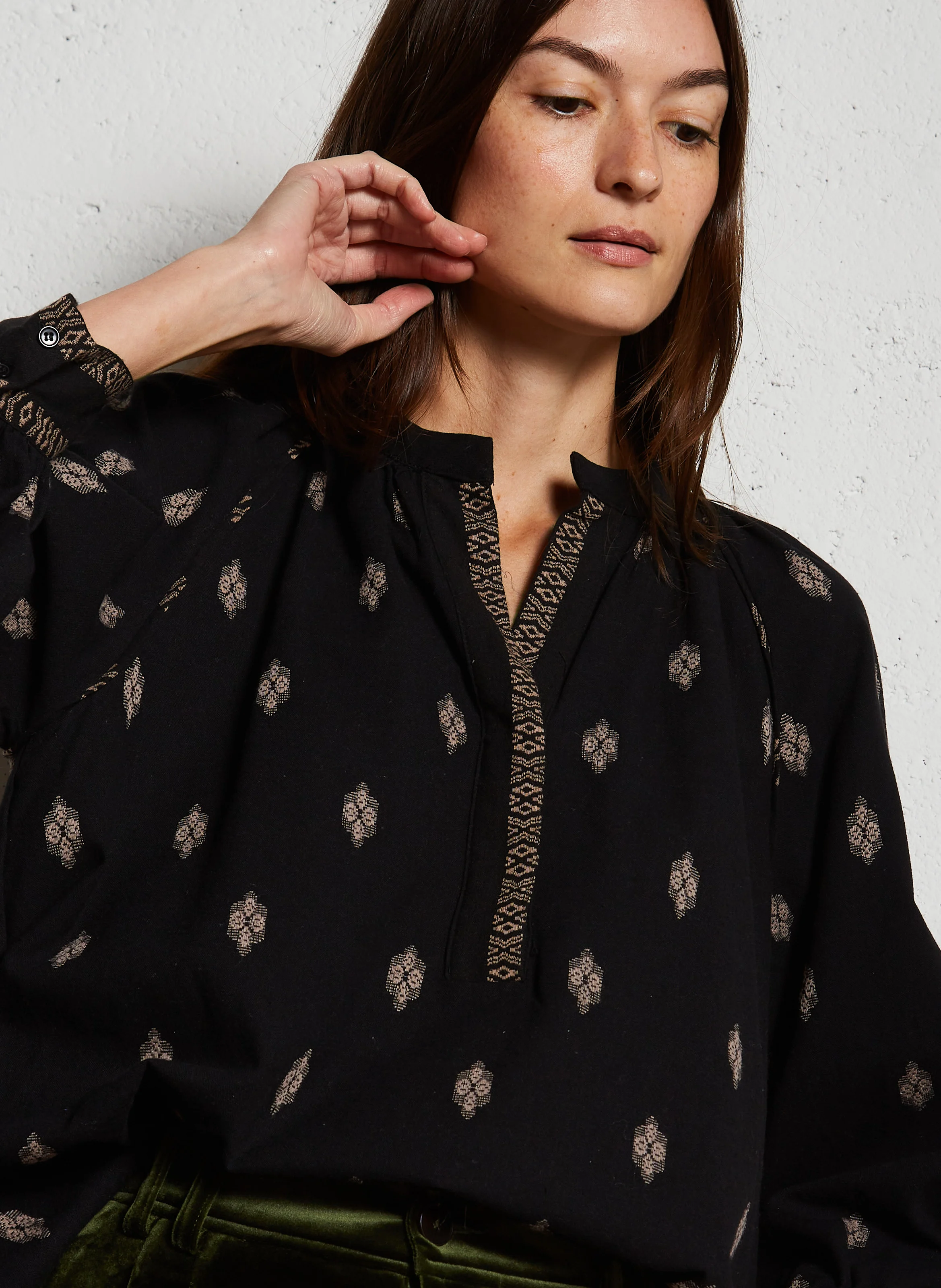 Blouse droite brodée en coton | Noir