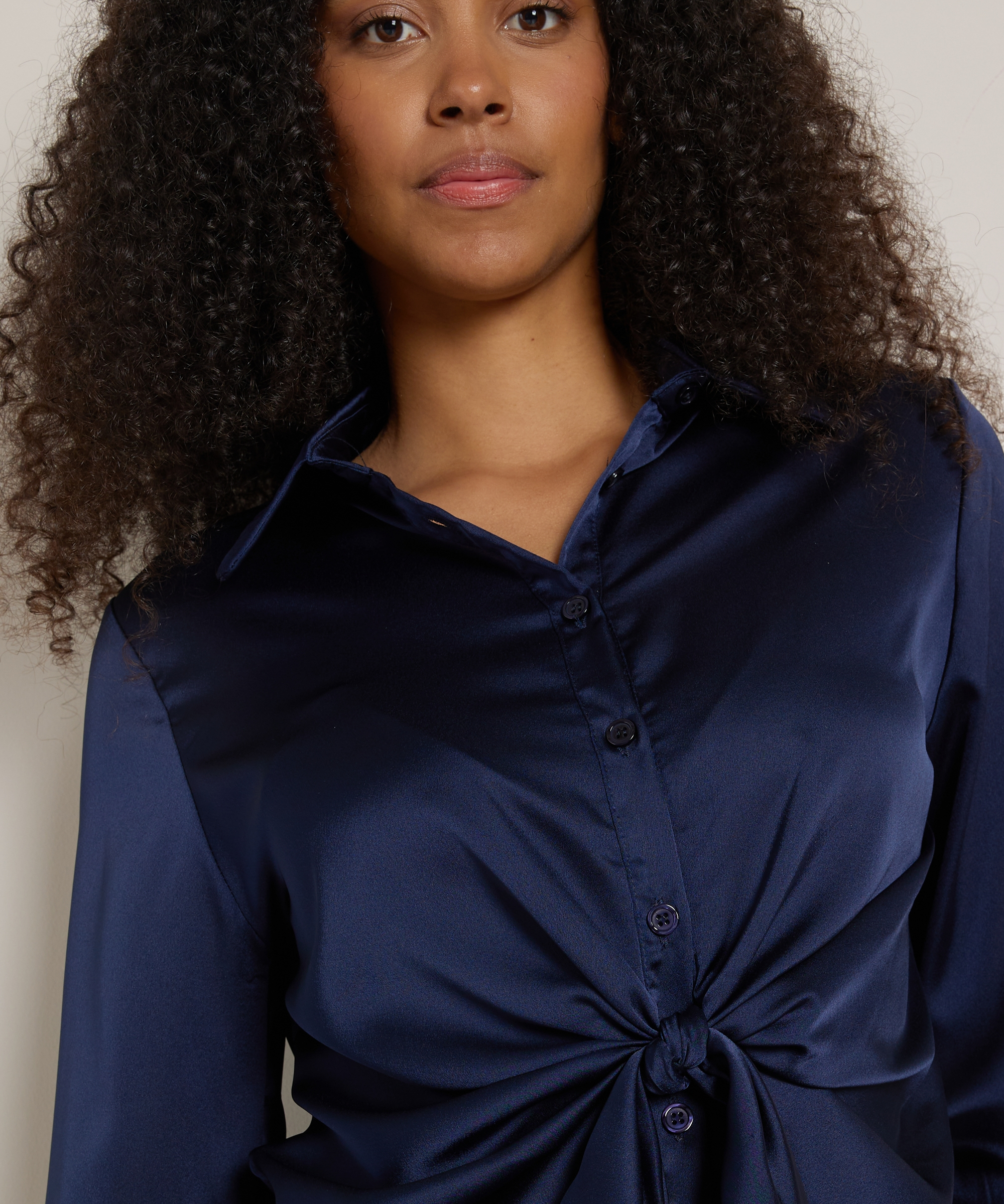 blouse met knoopdetail