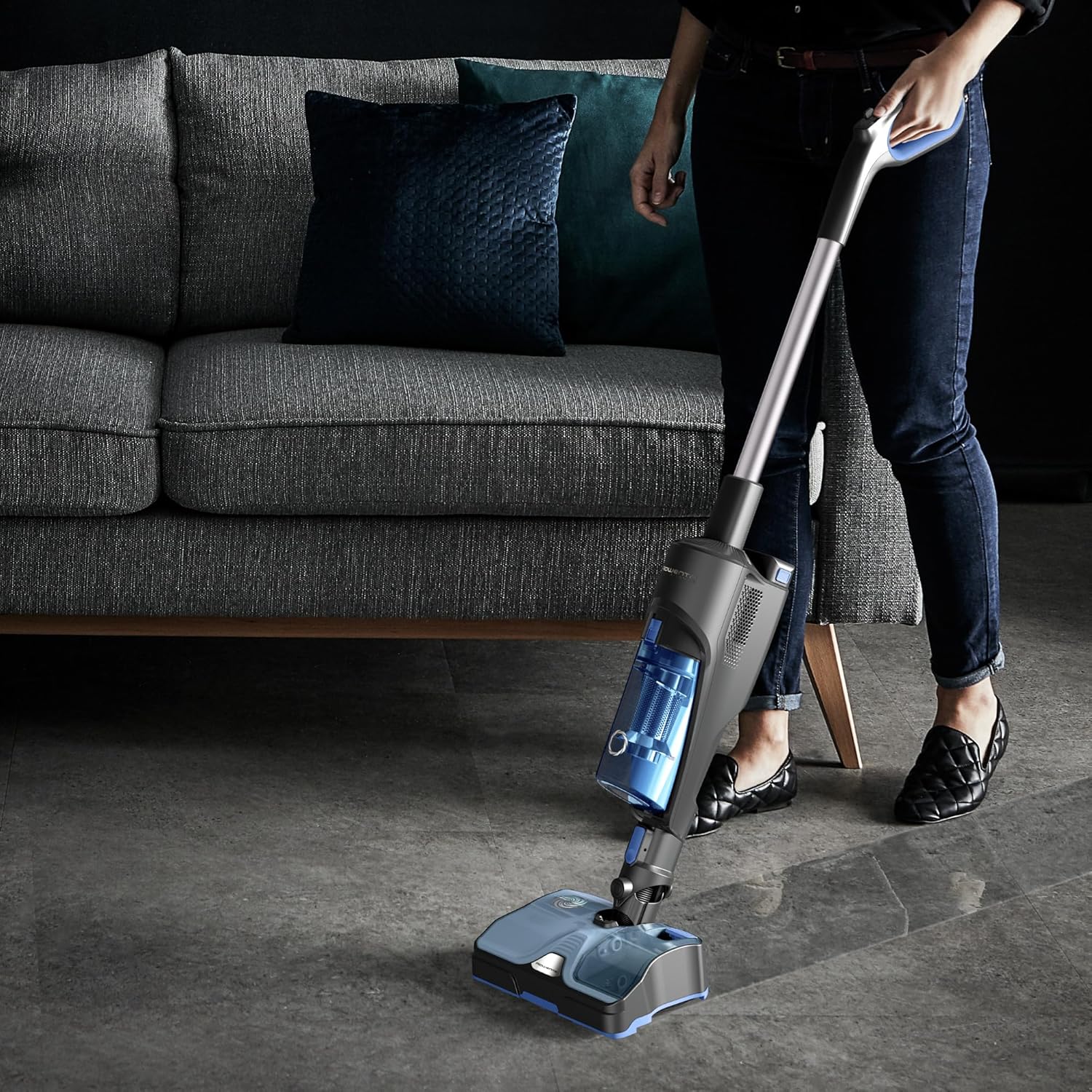 Rowenta X-Combo 2-in-1 Hybrid-Reiniger, Saugen und rotierendes Wischen gleichzeitig, 60 min. Autonomie, Ultra-leichtes Design, 3 Programme, einfacher freihändiger Moppwechsel, Blau-Schwarz, GZ3038