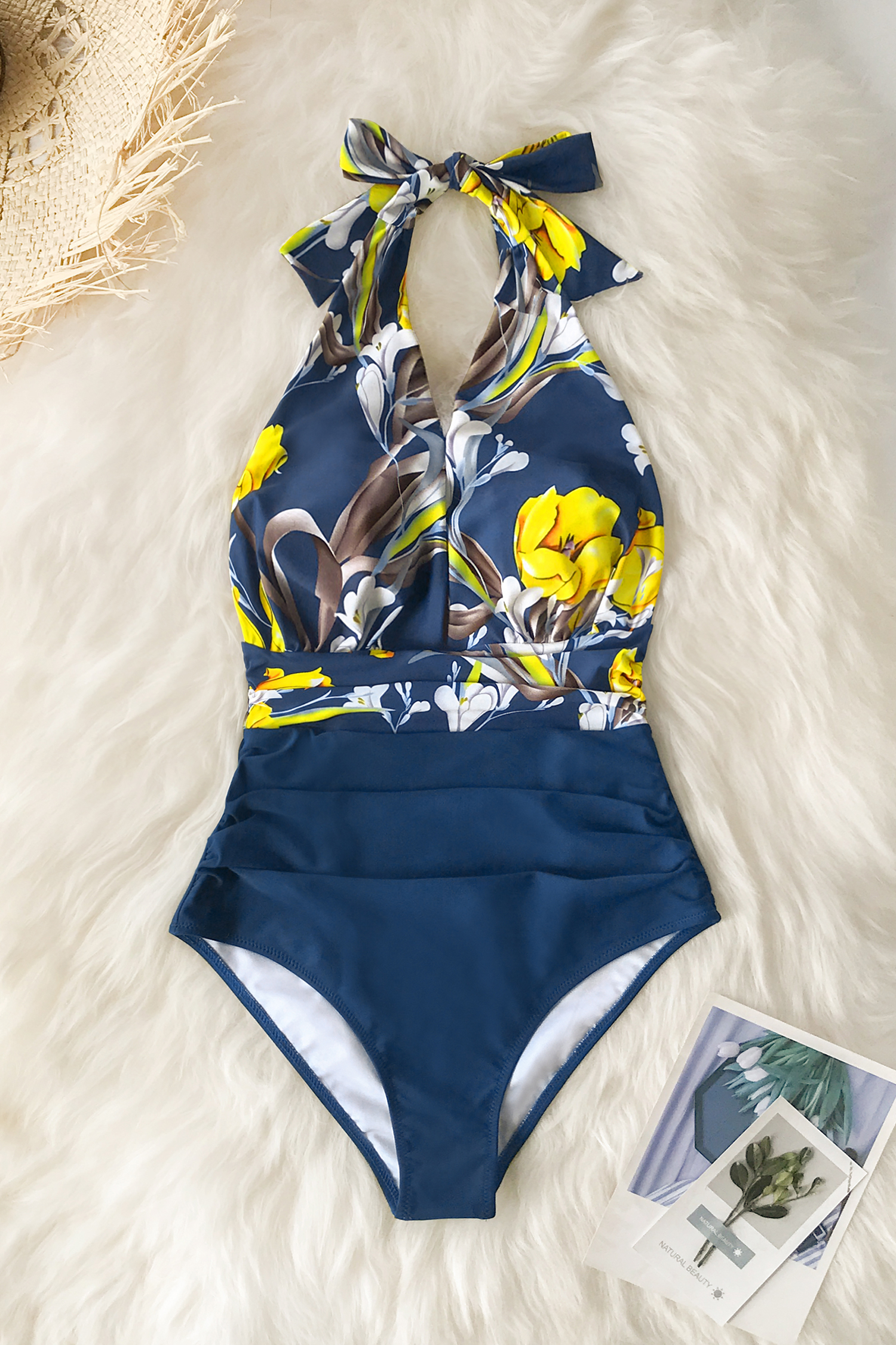Maillot de bain une pièce ventre plat à col licou ruché