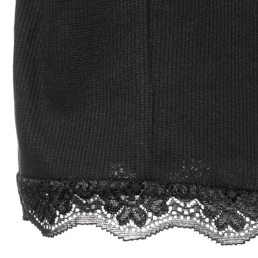 Smackthat - Mini-bodyconjurk met spaghettibandjes en kant
