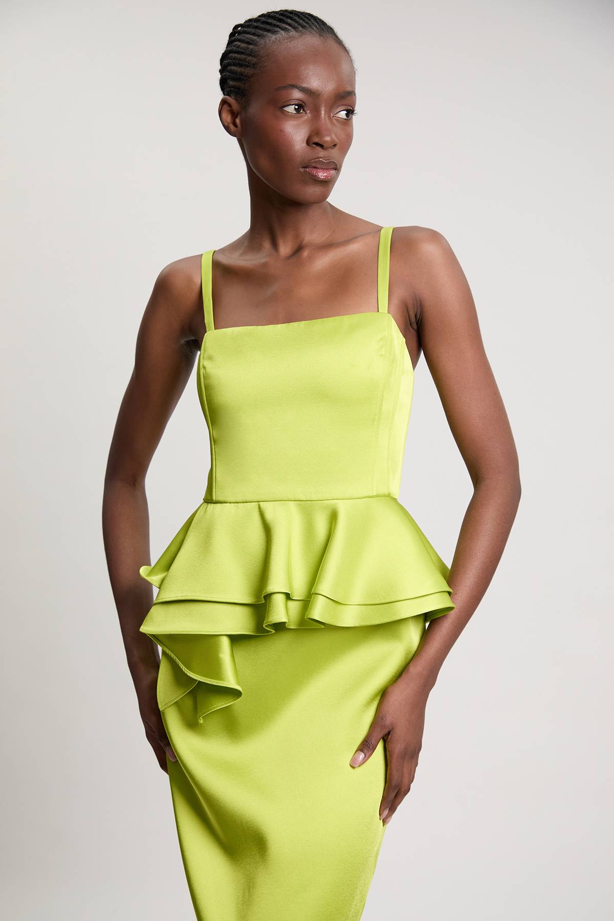 KarenMillen Robe Midi Fourreau En Satin Doublé Avec Basque