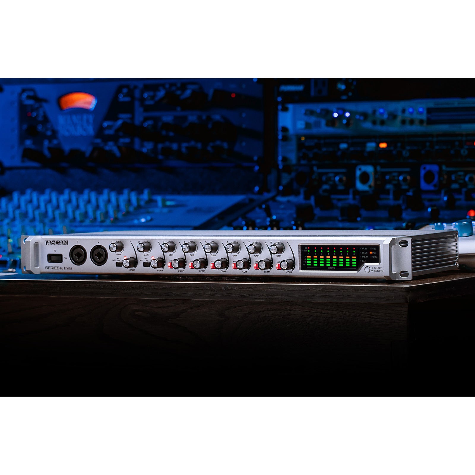 Tascam Series 8p Dyna microfoon preamp met analoge compressor