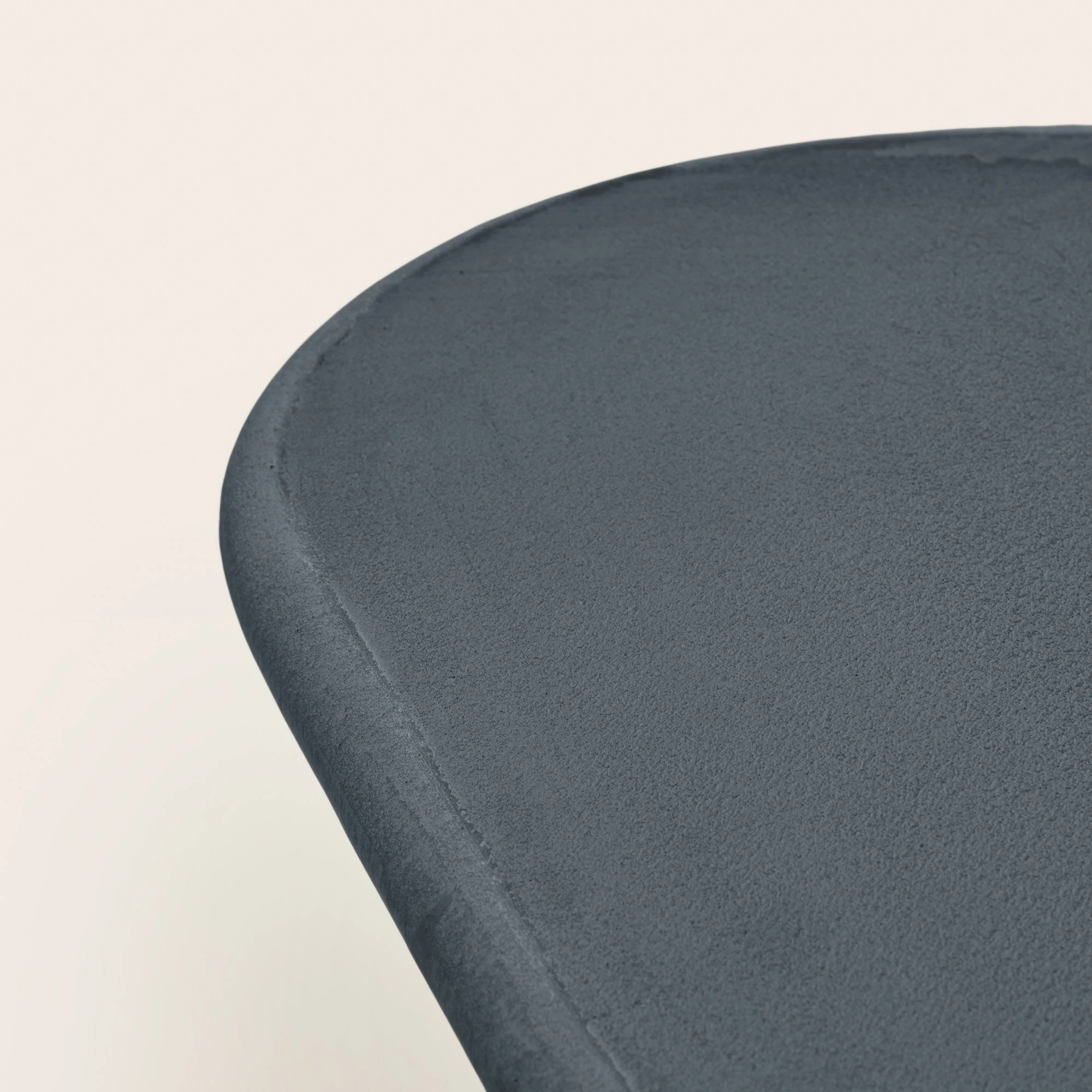 MYRKO - Table d'appoint | Noir