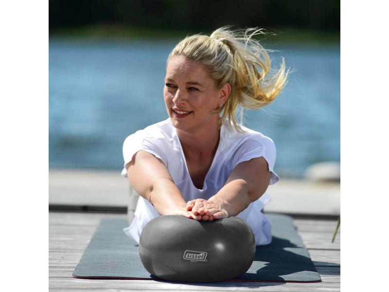 SISSEL Pilates Soft Ball Ø 22 cm Grau Trainingsball Pilates