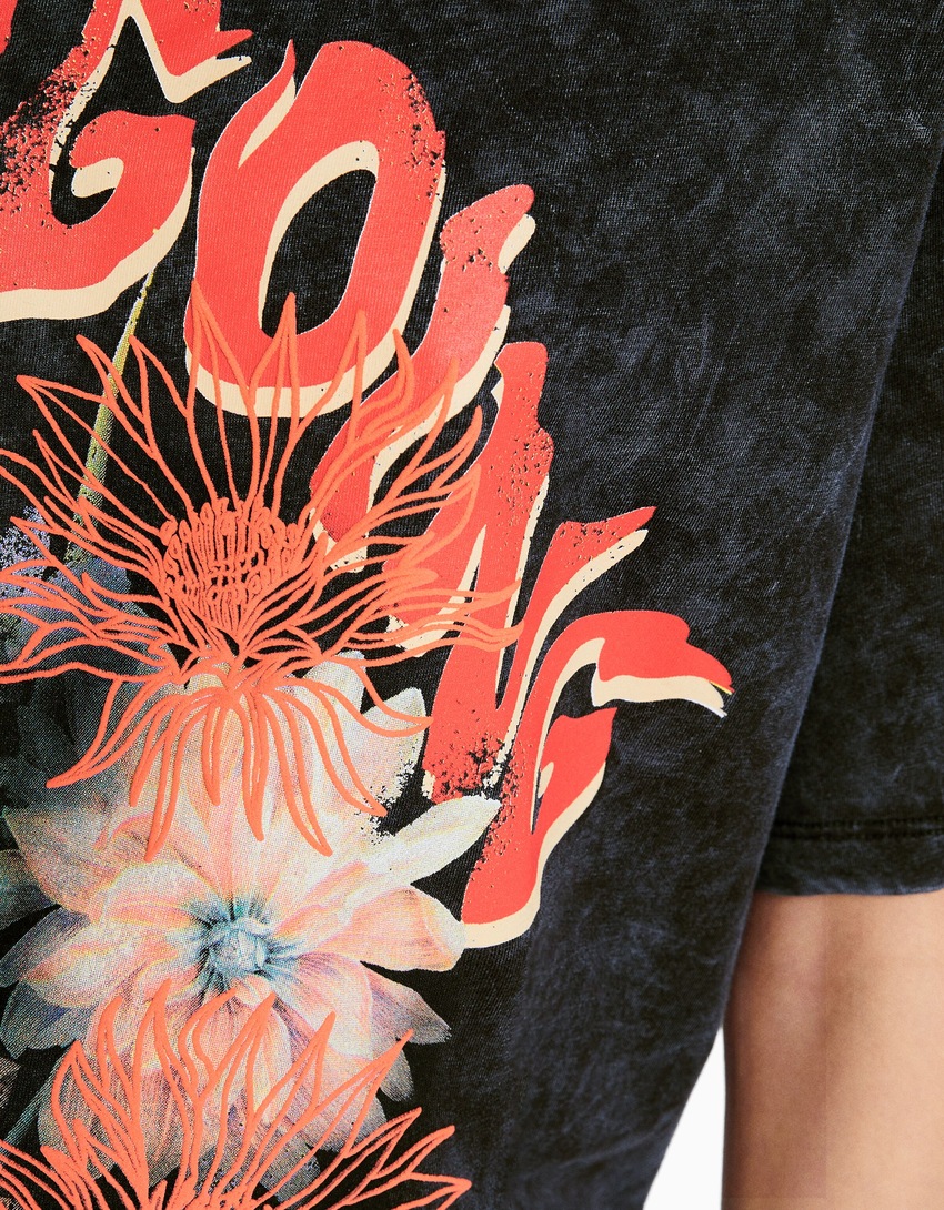 Camiseta oversized de manga curta estampada