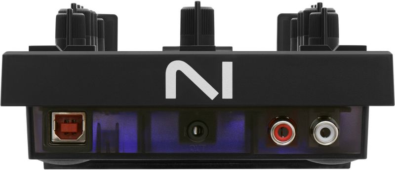 Native Instruments - Traktor Z1 Mk2 - Mixer Controller - Geluidskaart