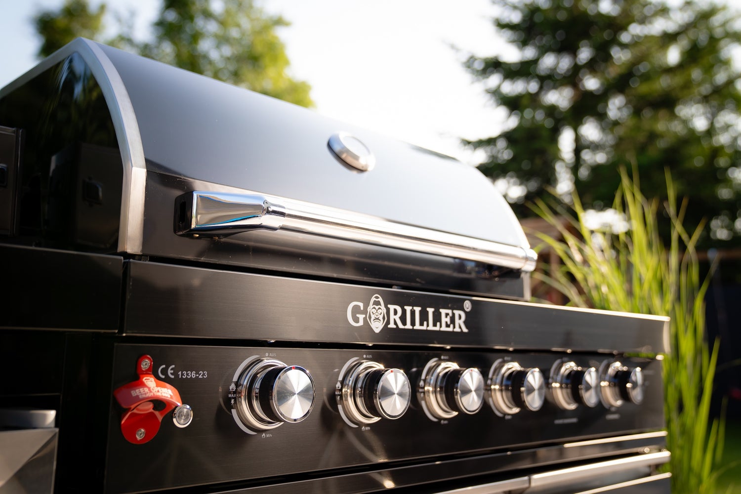 GORILLER GrillMaster 130x58x90 4-pits + zijbrander + achterbrander (incl. draaispit en binnenverlichting)
