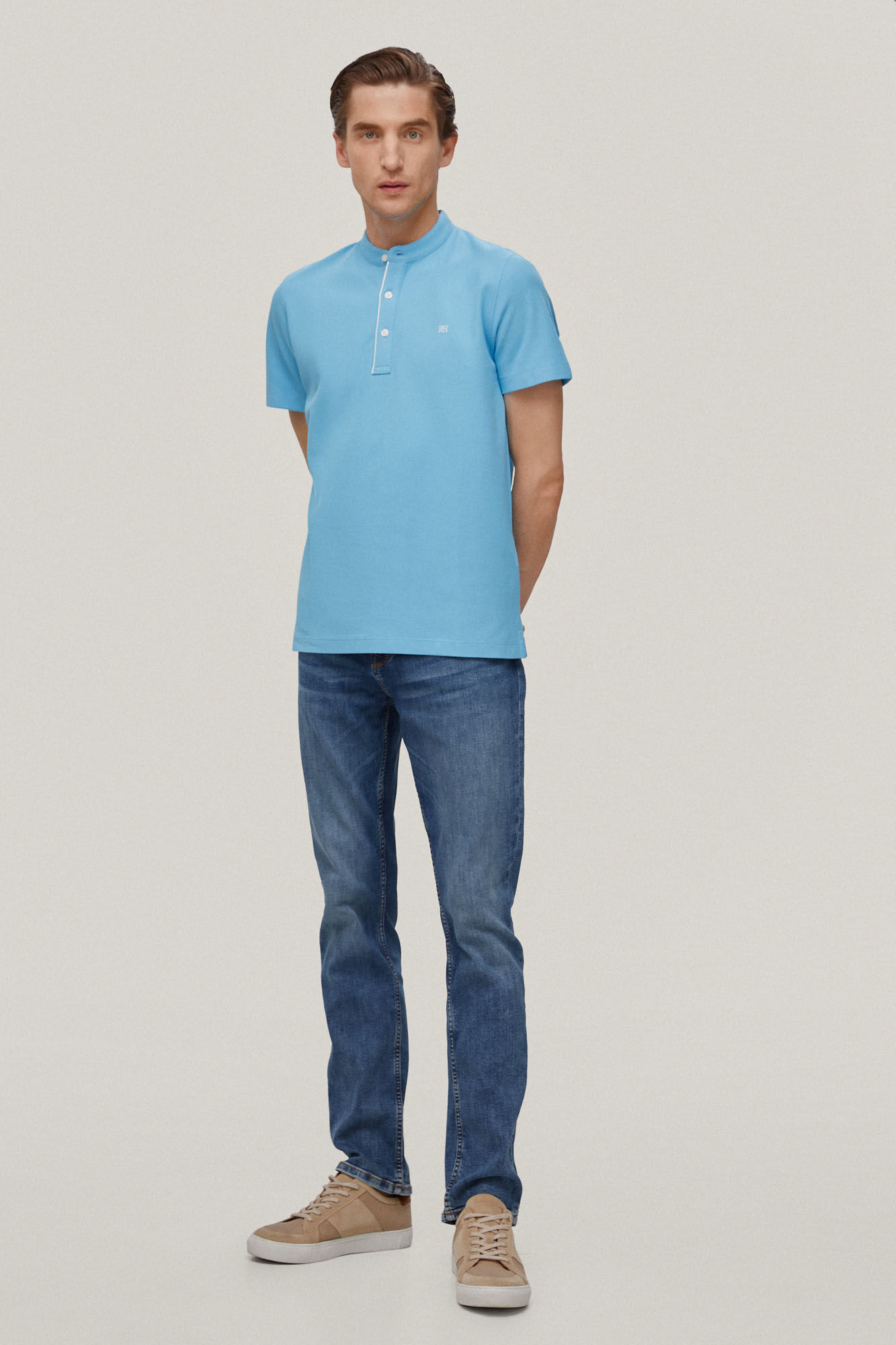 Camisa polo com gola mandarim e acabamento anti-odor - Azul