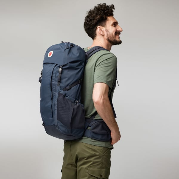 Sac à dos randonnée FJALLRAVEN ABISKO HIKE 35 NAVY