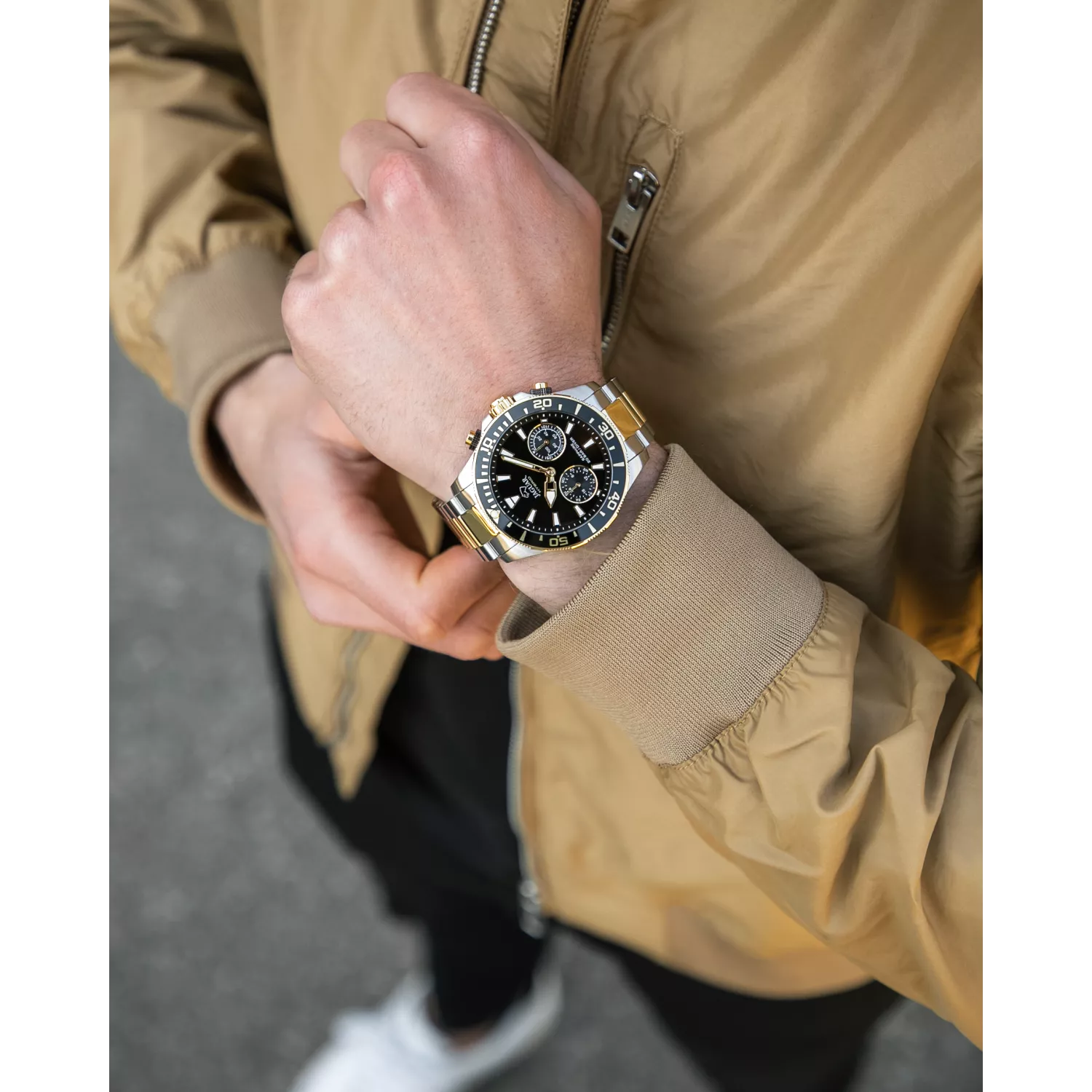 Jaguar Connected Diver J889/2