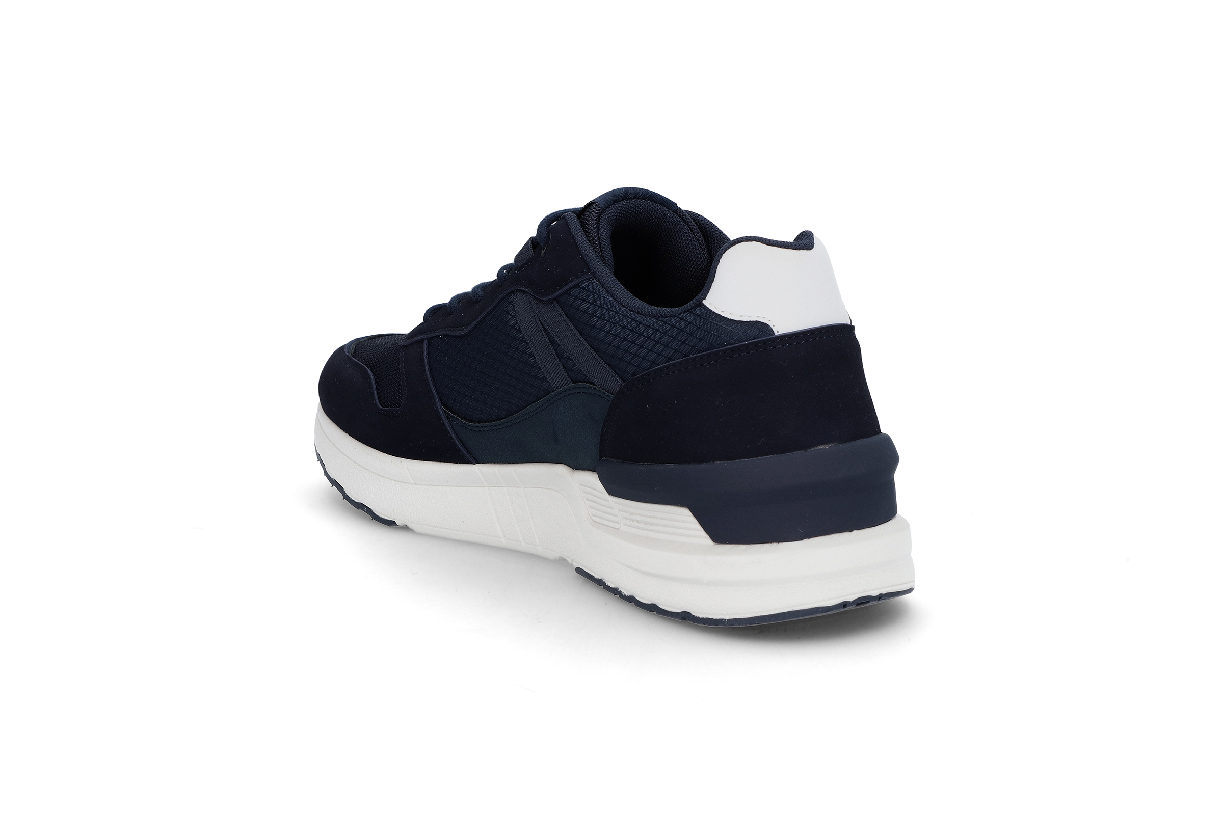 Sporty sneaker