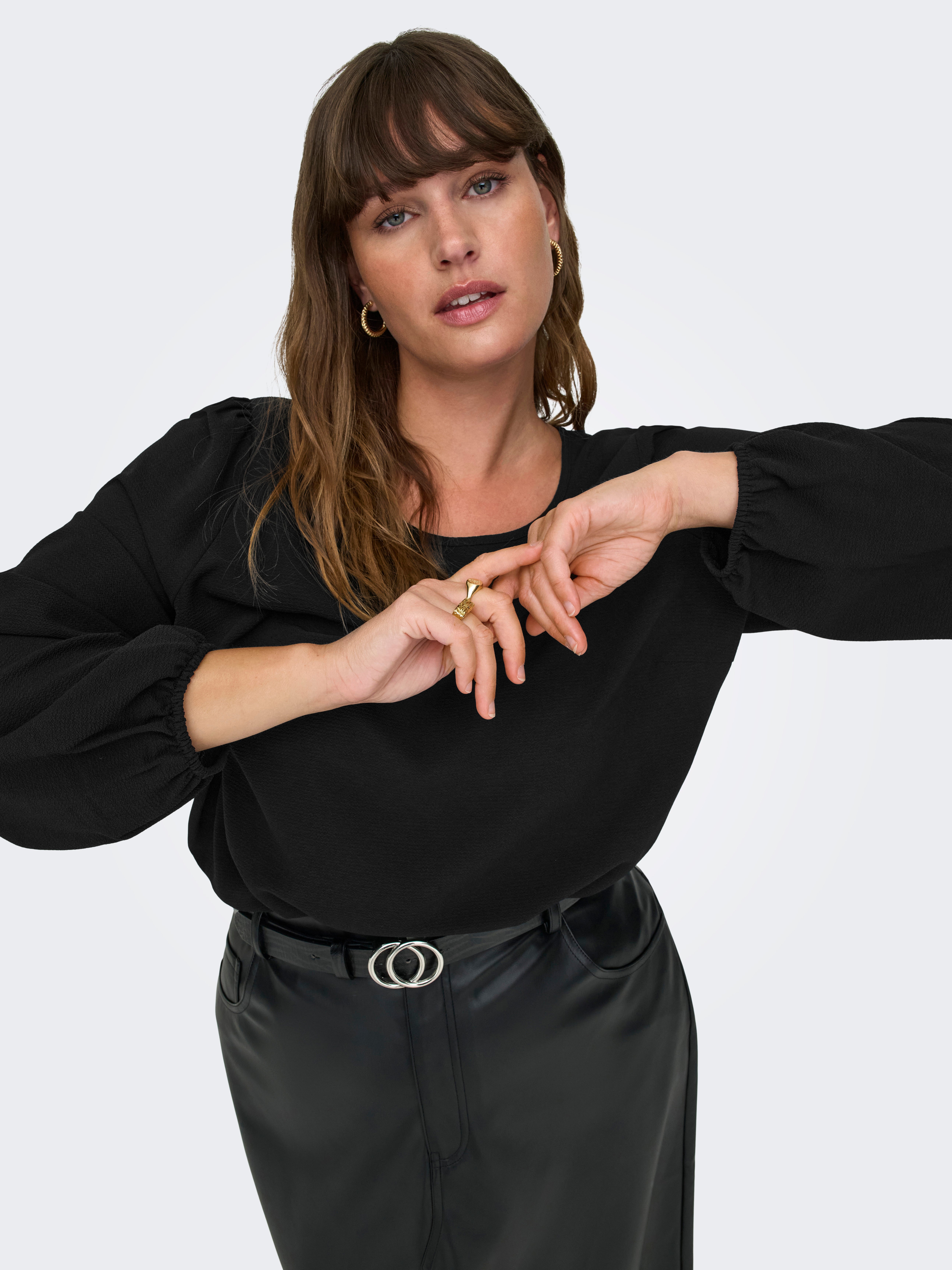 CARMETTA Top Black