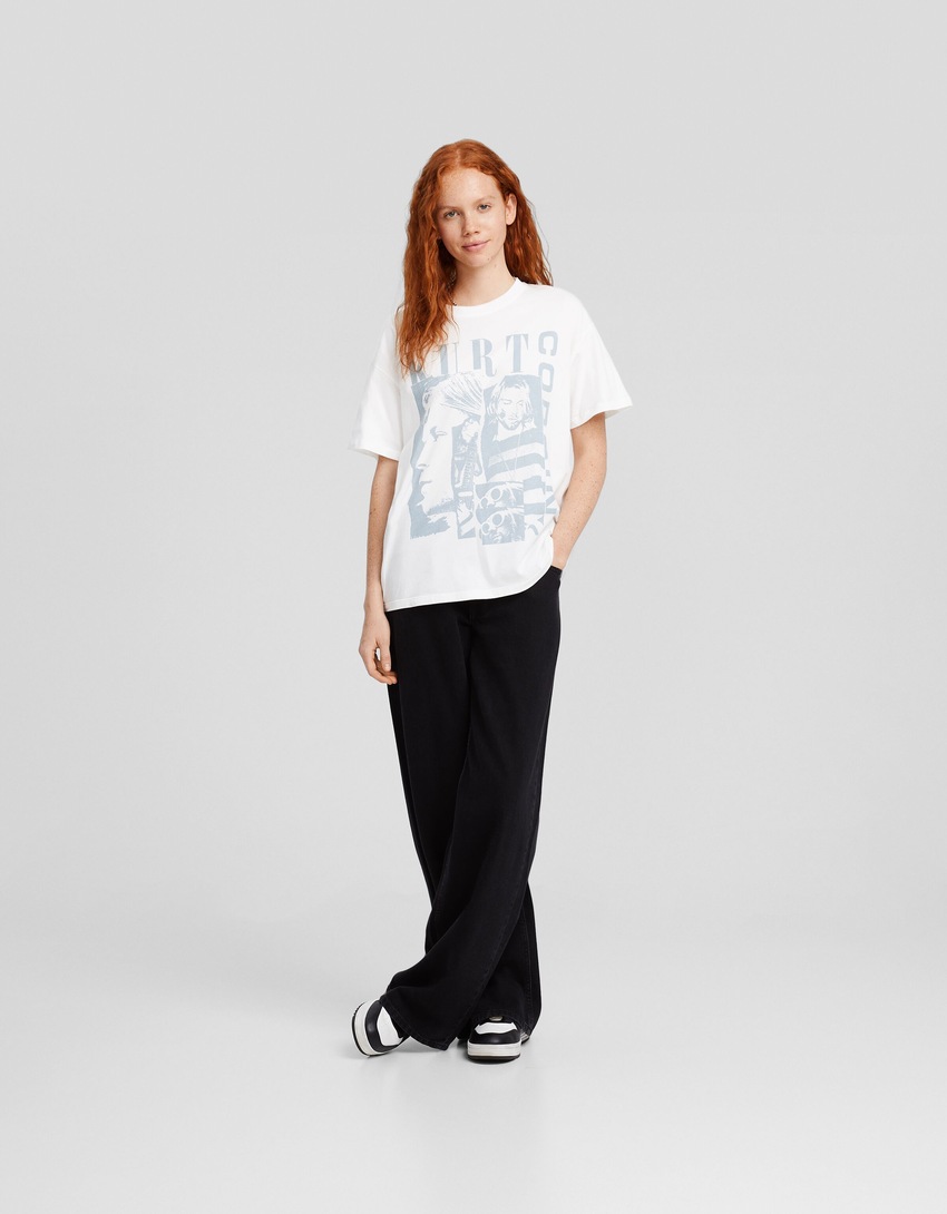 Camiseta oversized de manga curta com estampa de Kurt Cobain