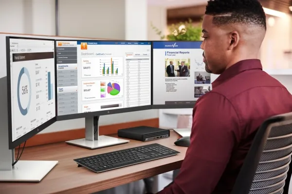 HP E24D G4 USB-C DOCKING FHD MNTR 24IN 16:9 1000:1 5MS IN