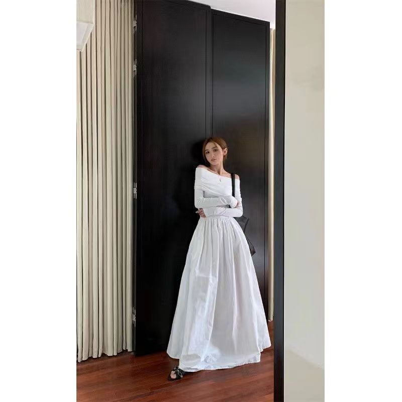 Everose - Lange mouwen off-shoulder maxi A-lijn jurk met geplooide panelen