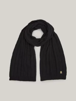 Conjunto de presente com gorro e cachecol com monograma TH