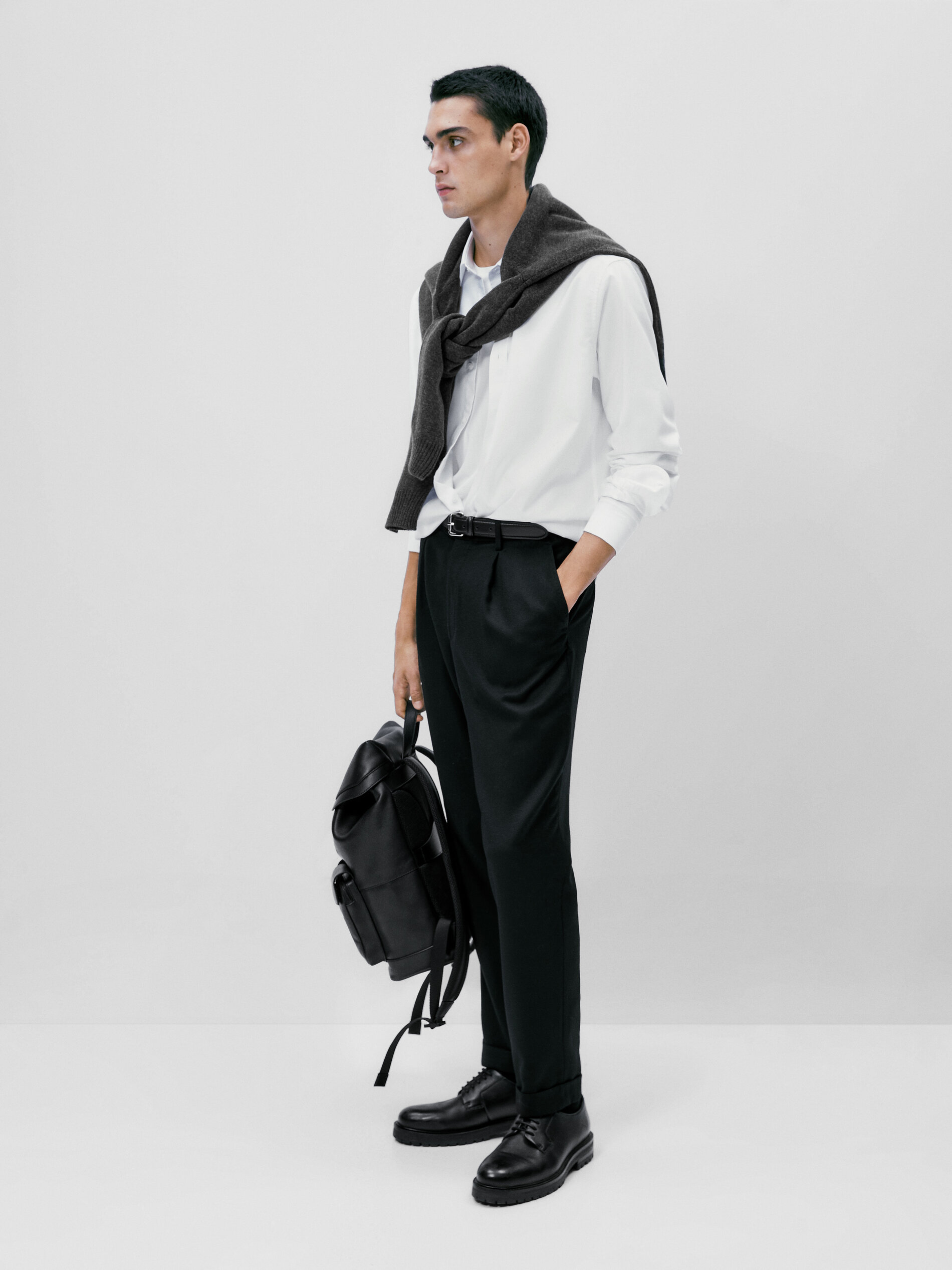 Camisa texturizada com estampa micro-xadrez e modelagem regular - BRANCA