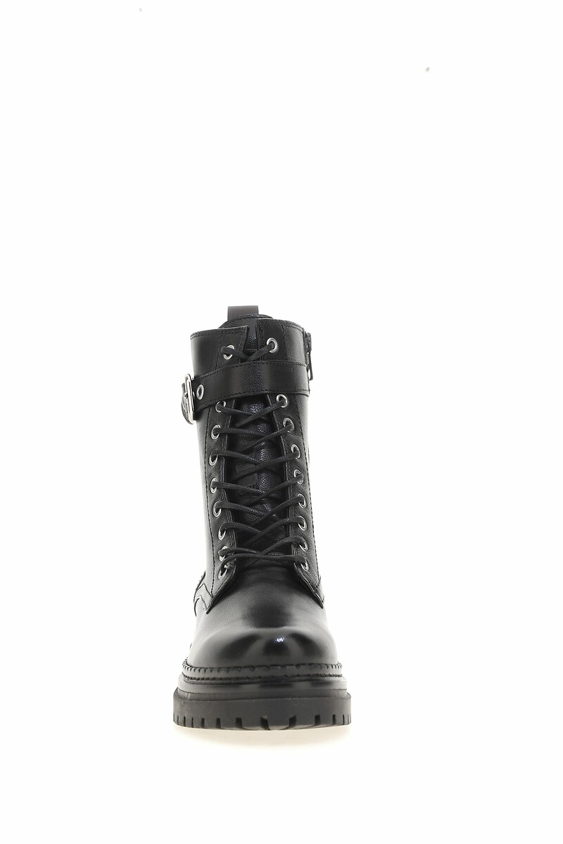 MJUS<br>Botas de couro com cadarços