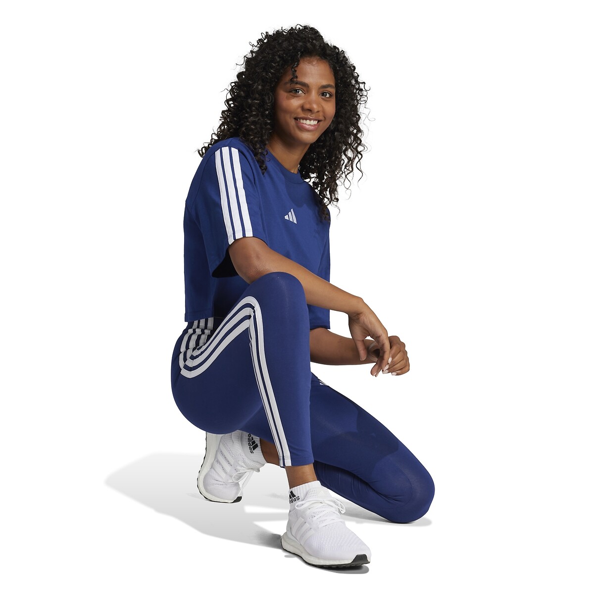 ADIDAS ROUPAS ESPORTIVAS<br>Leggings Essenciais com 3 Listras