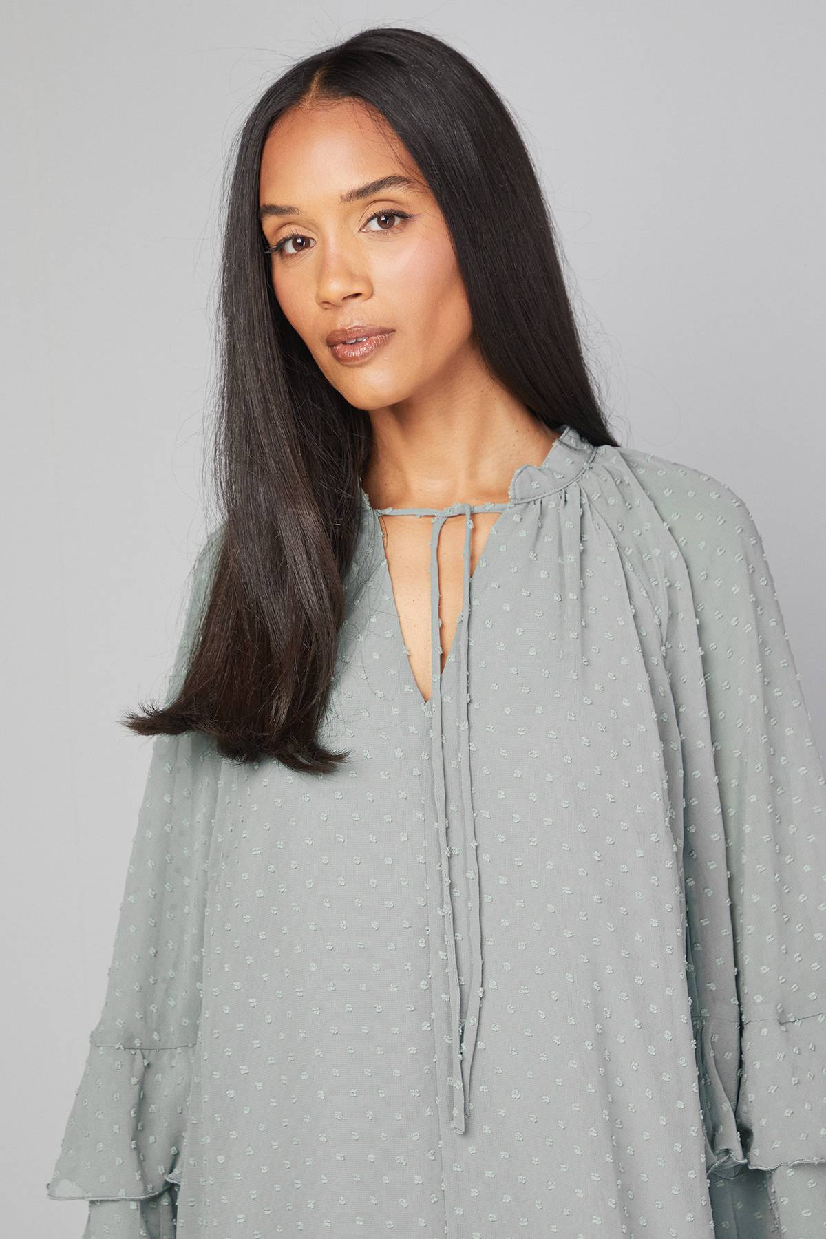 Wallis Robe Droite à Manches Volantées en Dobby