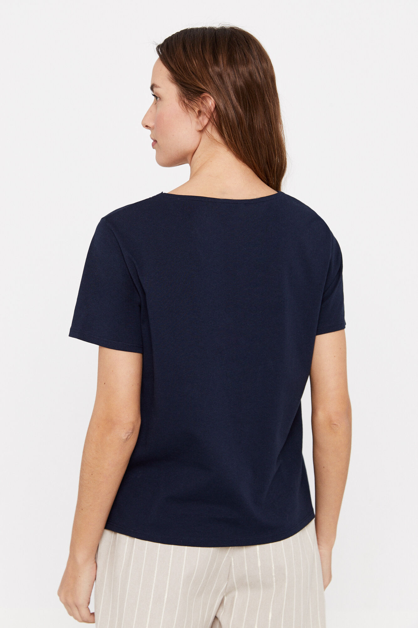 Camiseta romântica bordada - Azul marinho