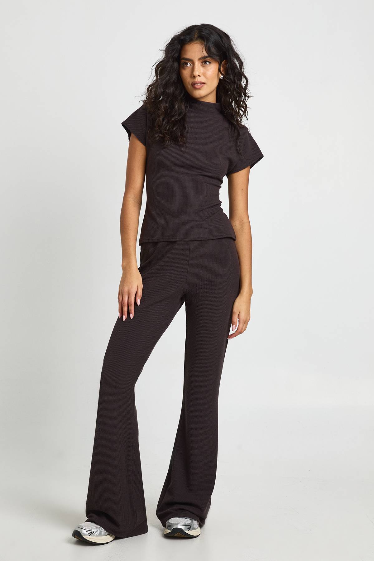boohoo Ensemble Coordonné Pantalon Col Haut Manches Courtes Texture Froissée