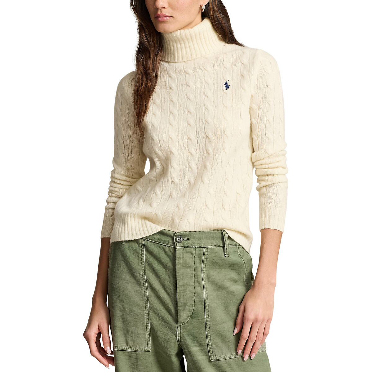 POLO RALPH LAUREN<br>Suéter com gola alta e padrão de tranças, logotipo no peito