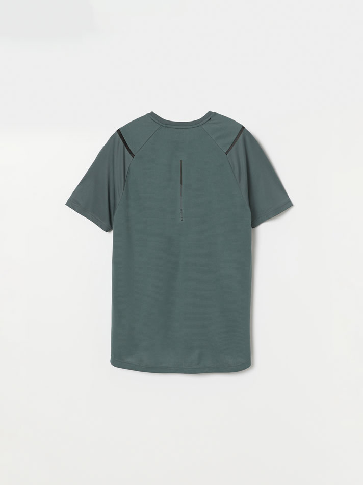 Camiseta esportiva técnica feminina - Verde Caça