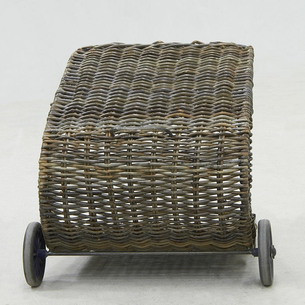 Chariot à bûches en poelet croco sur roulettes
