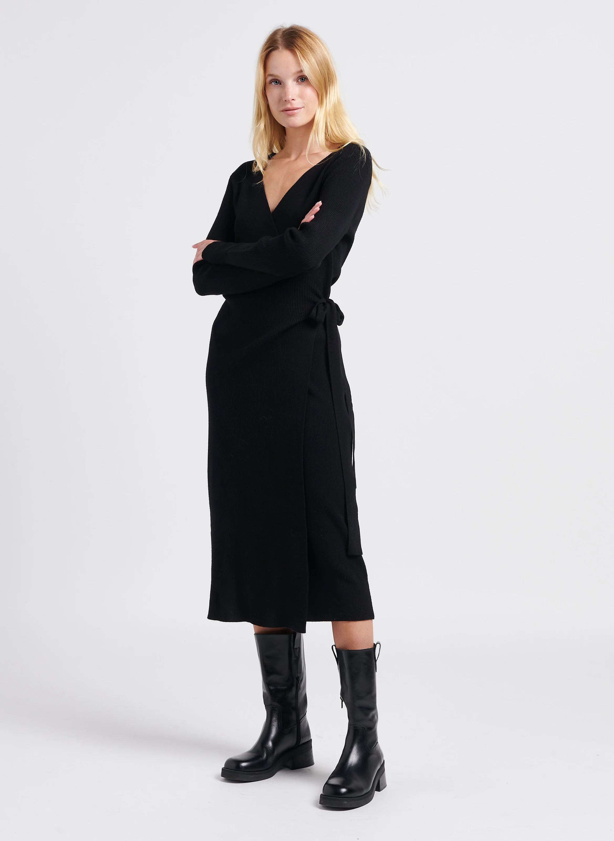 COMFY - Long gilet ceinturé en maille côtelée | Noir