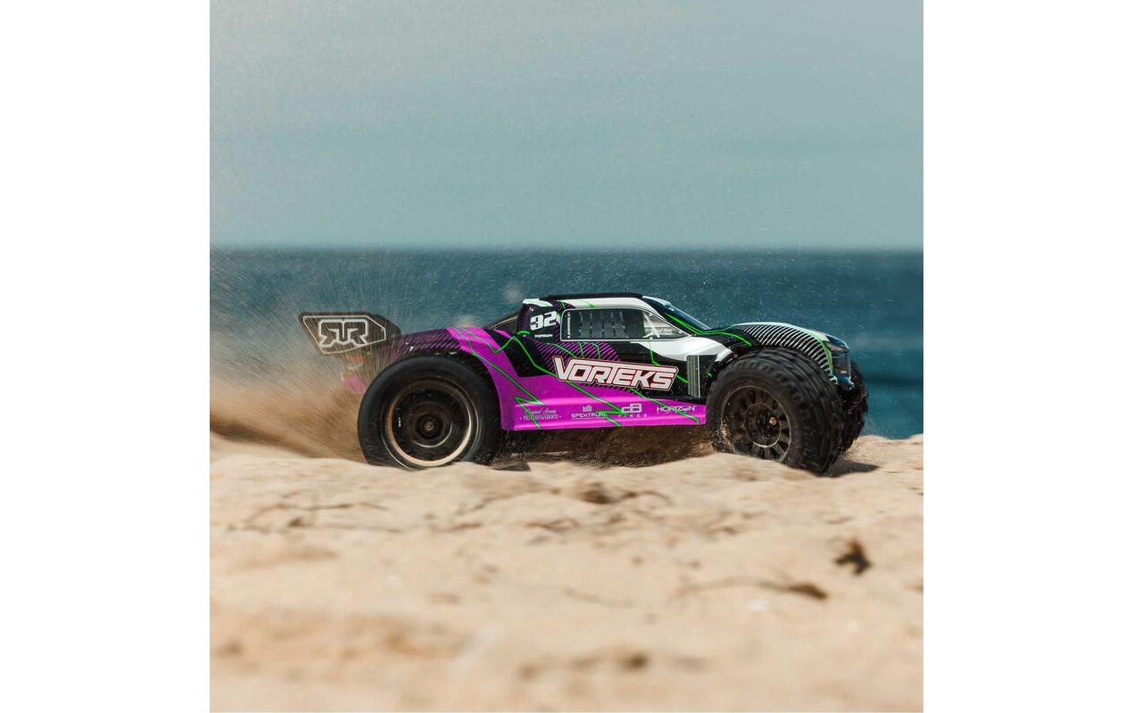 Stadium Truck Vorteks Mega 550 2WD 1:10, RTR, Purple<br>2WD Stadium Truck als RTR Komplettset