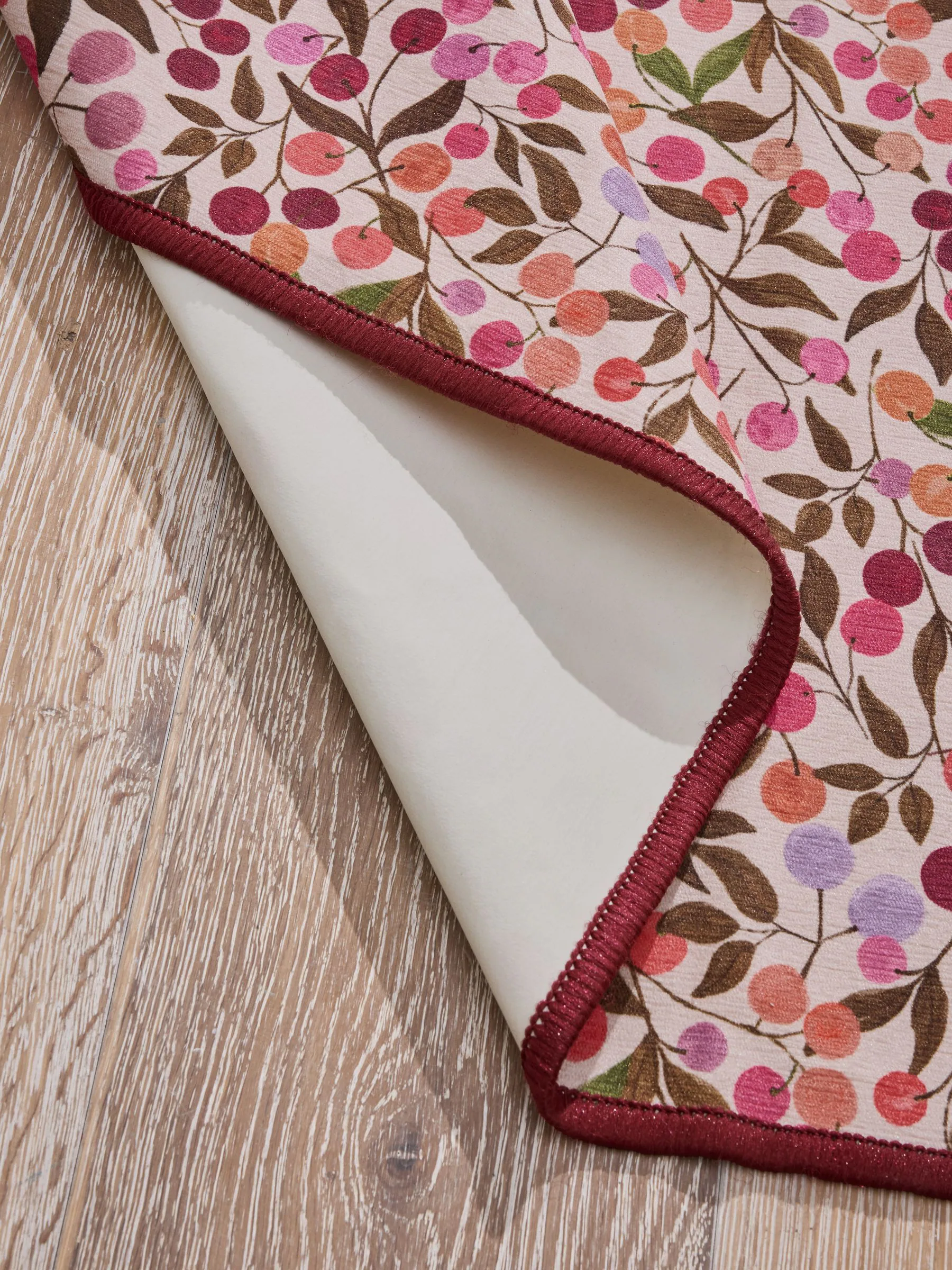 Washable Seasonal Berries Rug