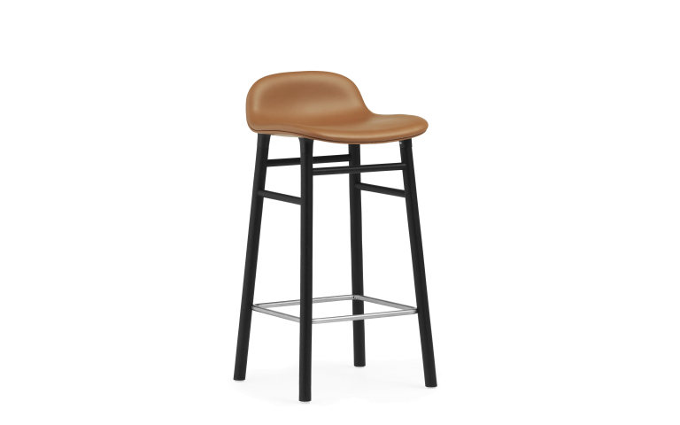 Normann Copenhagen Form barkruk 65 gestoffeerd zwart eiken Synergy Grey