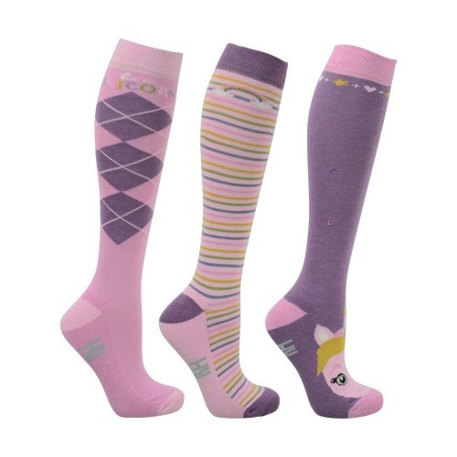 Pacote com 3 pares de meias nas cores rosa pastel, lilás pastel e verde-seiva.