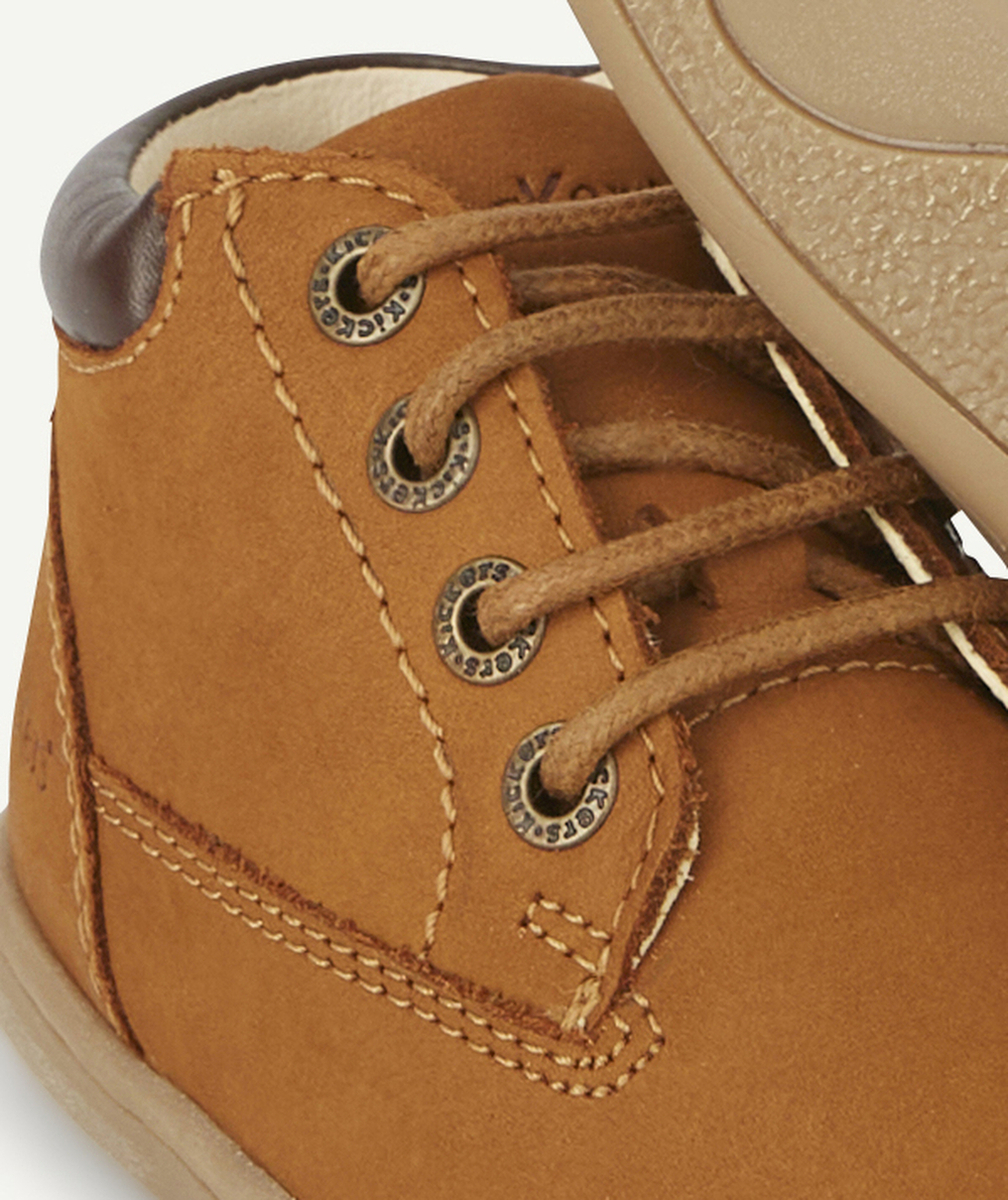 KICKERSBOTTINES EN CUIR CAMEL ET MARRON AVEC LACET BÉBÉ