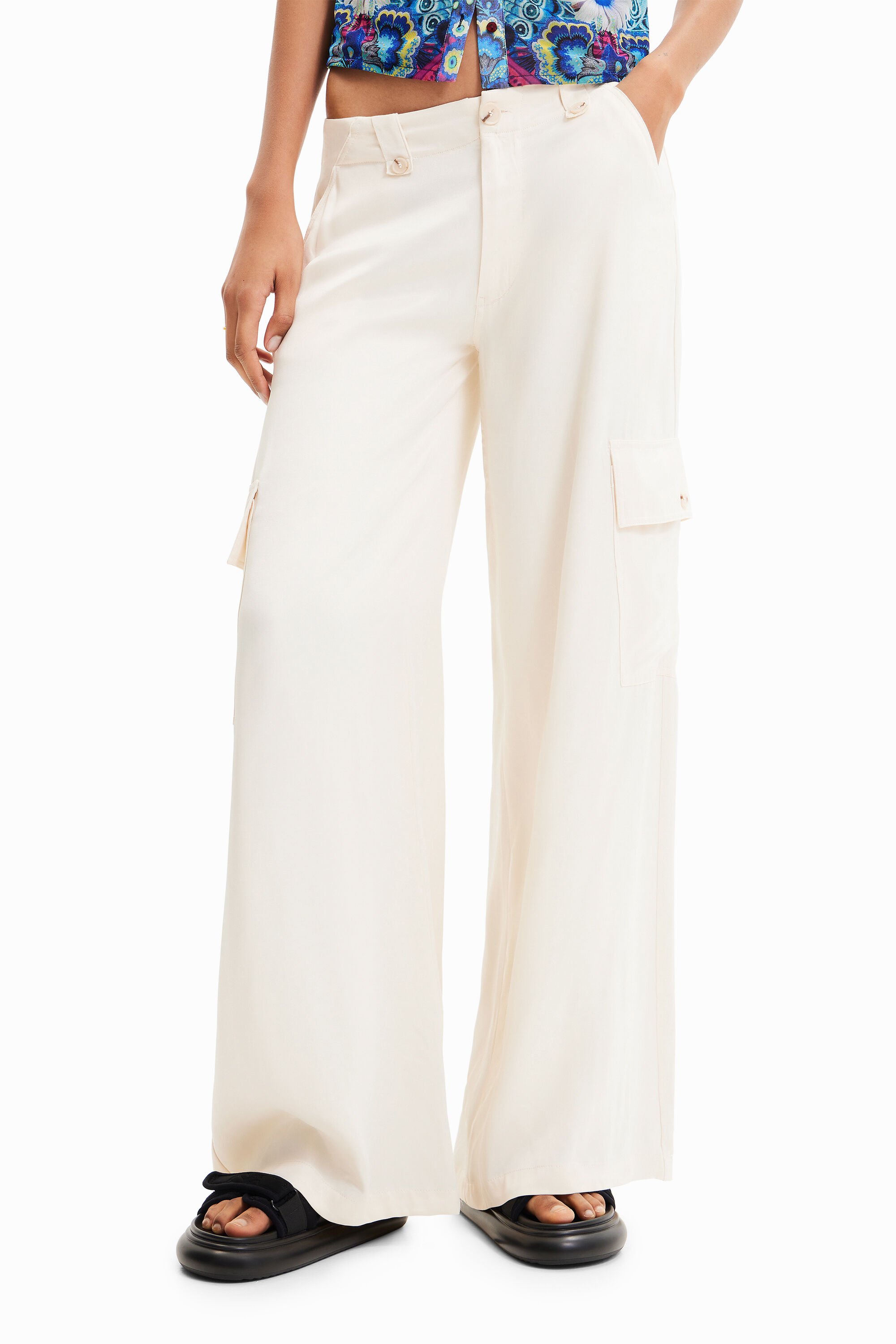 Pantalon cargo wide leg satiné