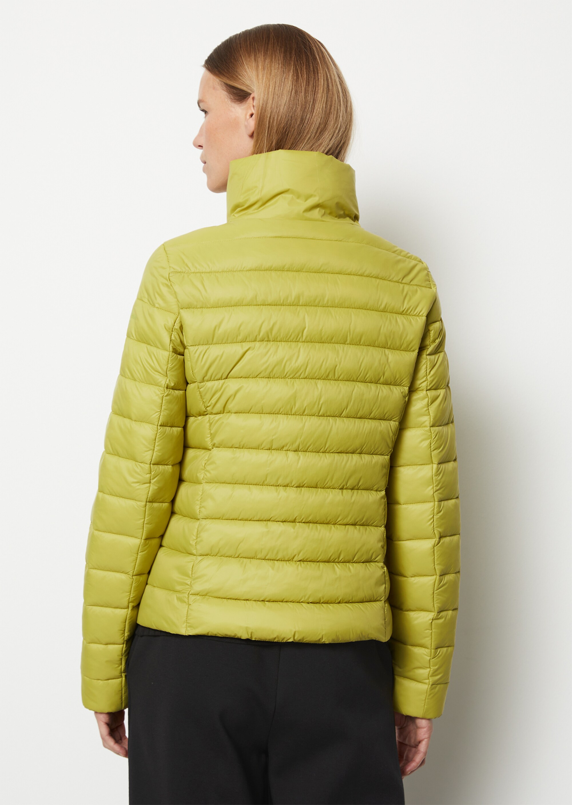 Steppjacke fittedmit wasserabweisender Oberfläche