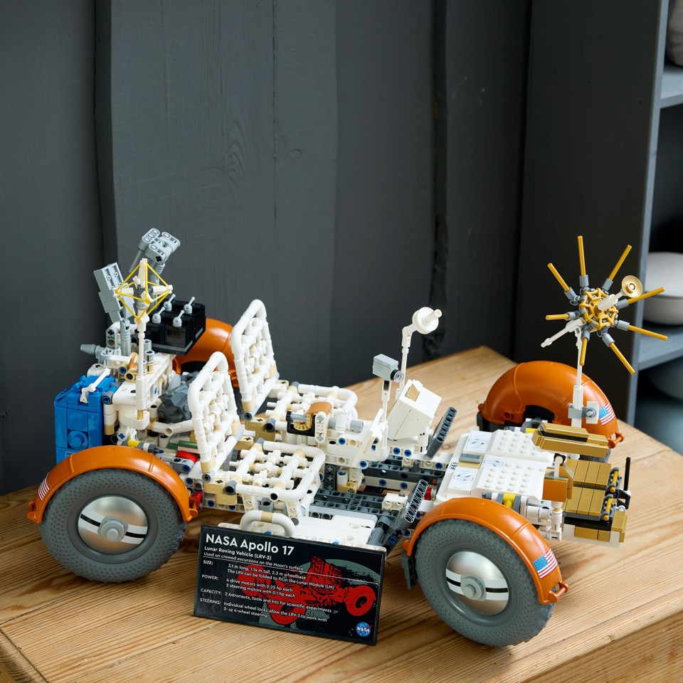 LEGO - Technic - NASA Apollo-månebil – LRV (42182)