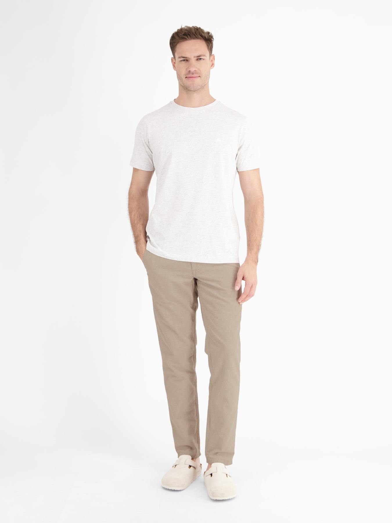 Sommerliche Chino mit Leinenanteil, RELAX FIT