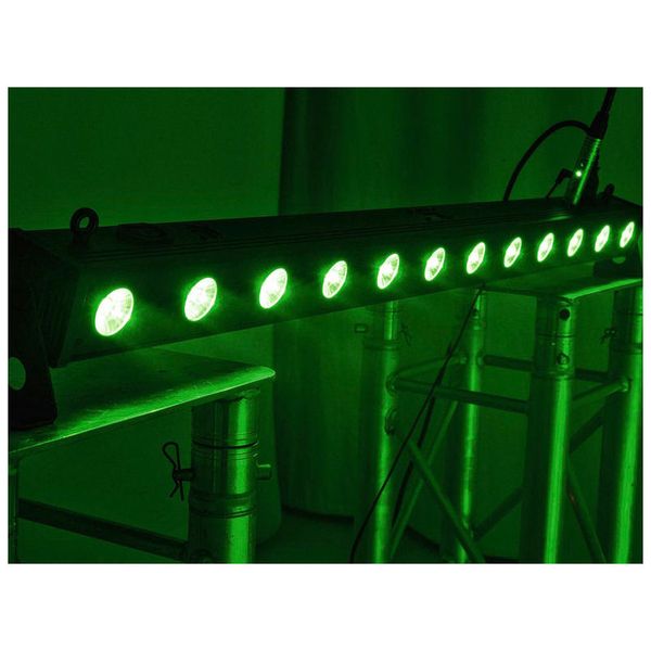 Eurolite LED Bar-12 QCL RGBW